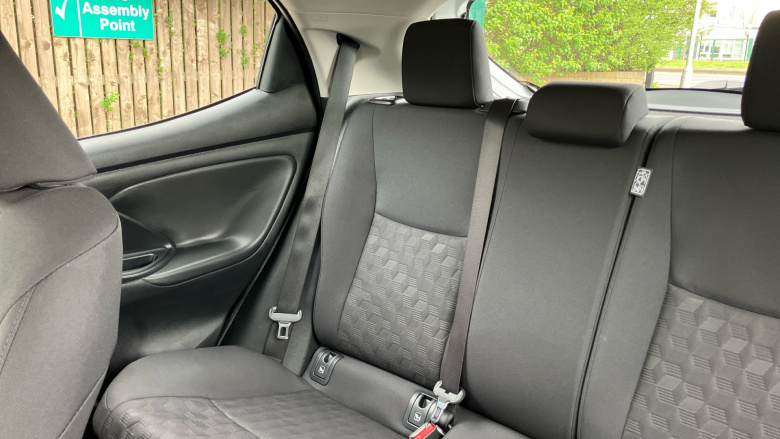 Toyota Yaris 1.5 Hybrid Icon 5dr CVT Hybrid Hatchback